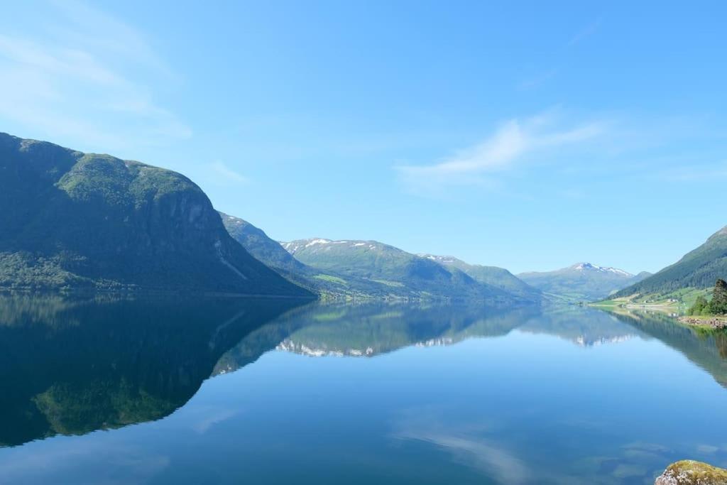 Apartment With Lake View In Jolster Årdal Exteriör bild