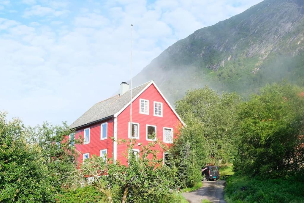 Apartment With Lake View In Jolster Årdal Exteriör bild