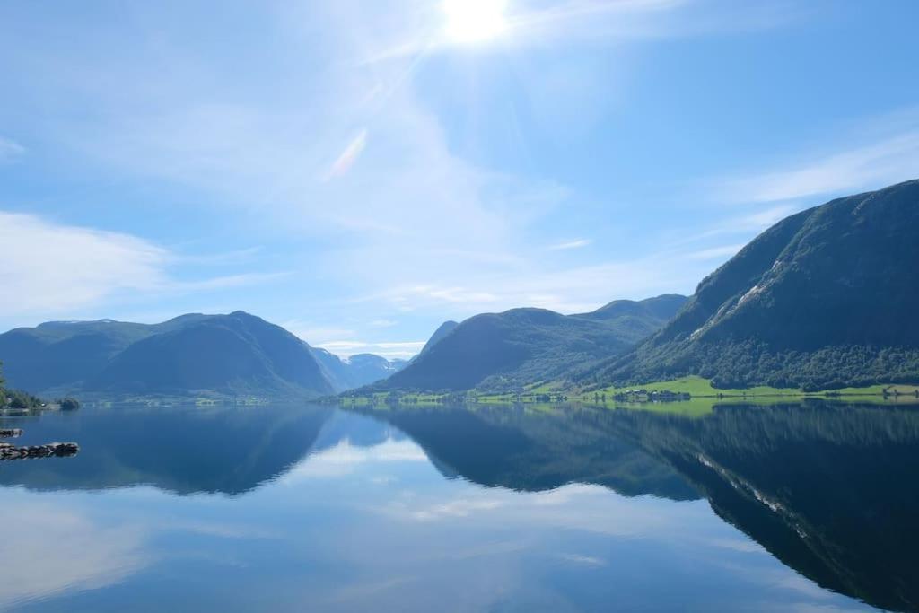 Apartment With Lake View In Jolster Årdal Exteriör bild
